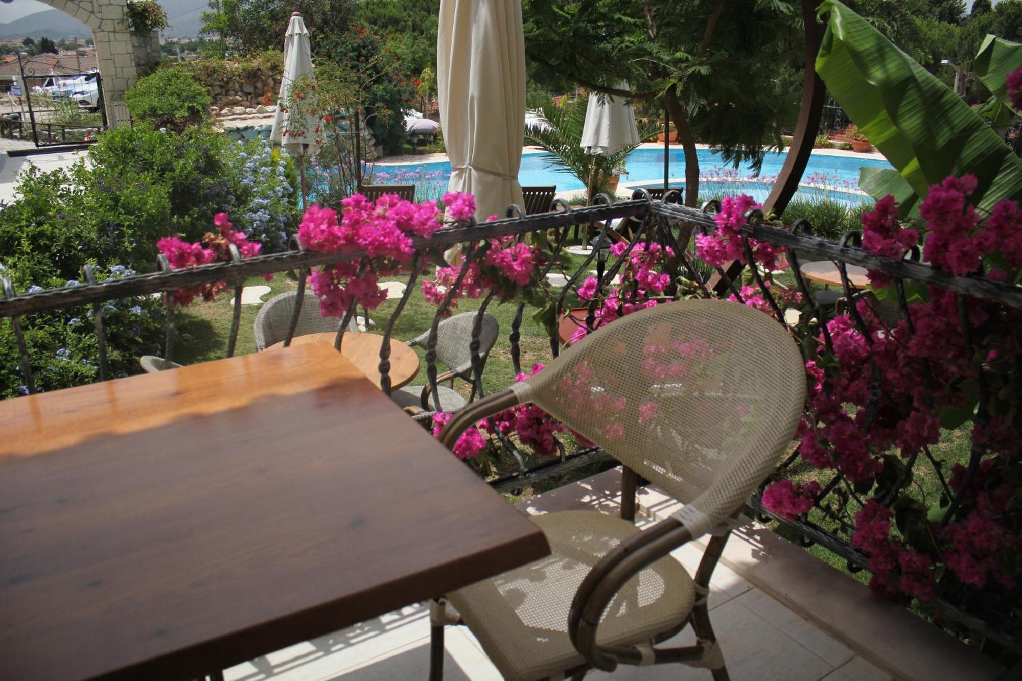 Dolina Hotel Чешме Екстер'єр фото